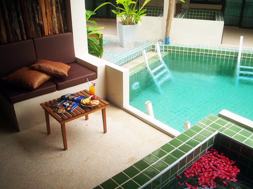 Standard room with balcony and with pool view The Hideaway Resort