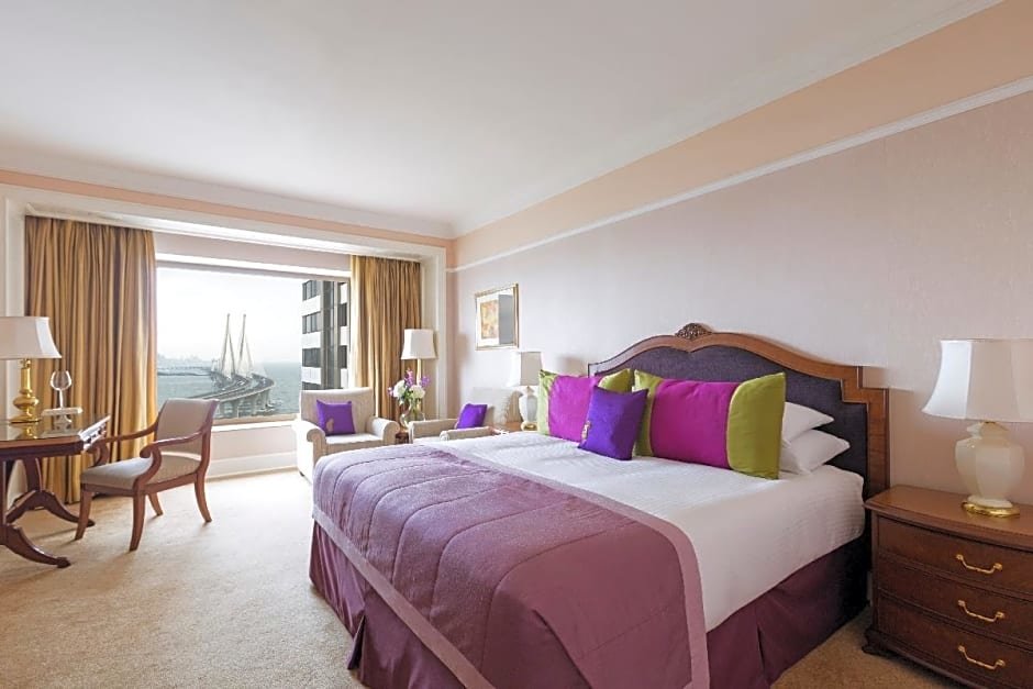 Deluxe Double room with sea view Taj Lands End