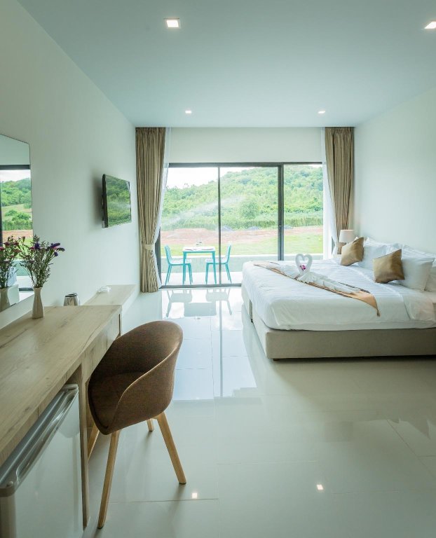Номер Deluxe с балконом и с видом на горы Viva Montane Hotel Pattaya