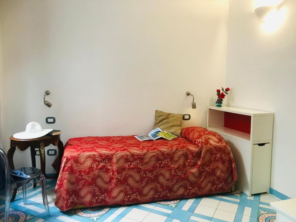 Standard Single room with street view Hotel Croce Di Amalfi