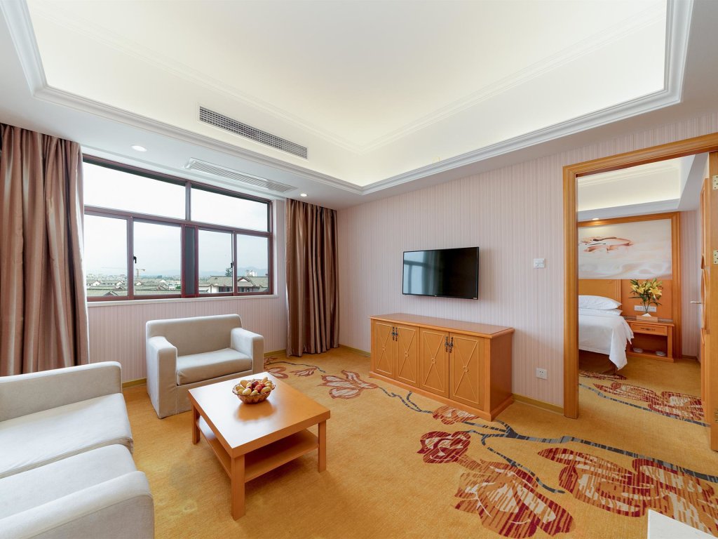 Business Suite Vienna Hotel Guangxi Tianyang Ancient City High-Speed Railway Station