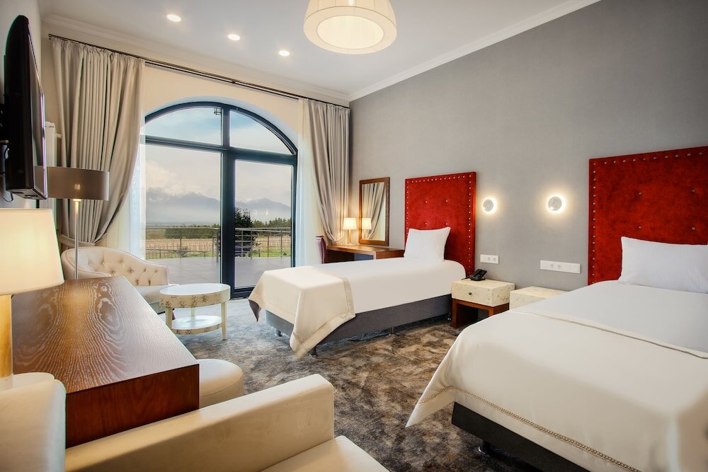 Standard Doppel Zimmer mit Blick Panorama Kakheti Resort by Cosmos Hotels