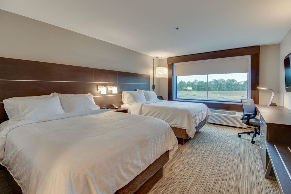 Camera quadrupla Standard Holiday Inn Express & Suites Union City, an IHG Hotel