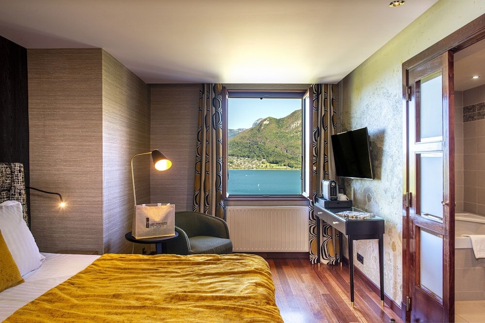 Двухместный номер Standard c 1 комнатой с видом на озеро Les Trésoms Lake and Spa Resort