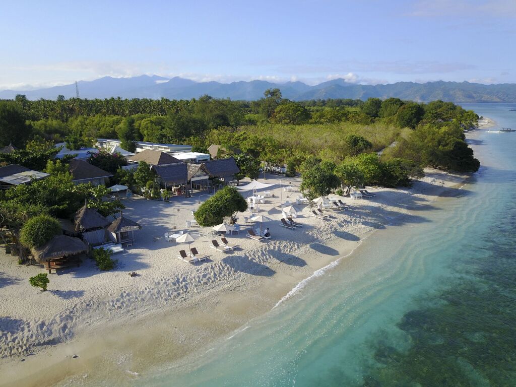 Отель MAHAMAYA Gili Meno 4* (36 отзывов) в Гили-Мено, острова Гили.  Забронировать Отель MAHAMAYA Gili Meno 4*