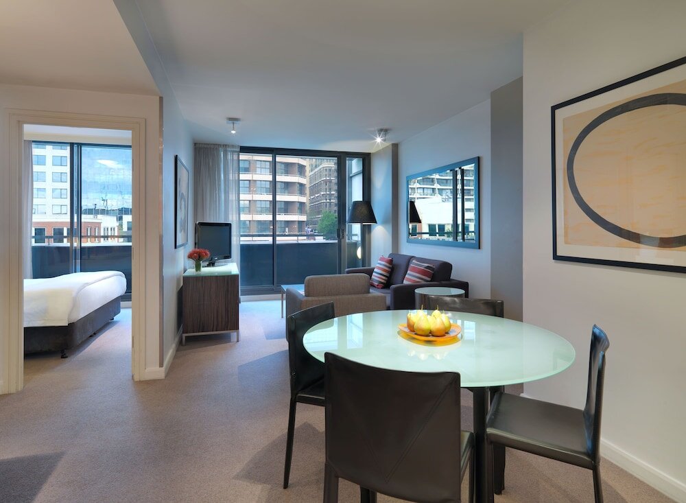 Апартаменты Premier c 1 комнатой с балконом Adina Apartment Hotel Sydney, Darling Harbour