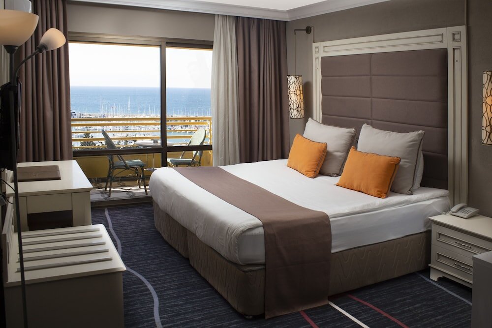 Номер Standard с балконом и с видом на море Suhan Seaport 360 Hotel