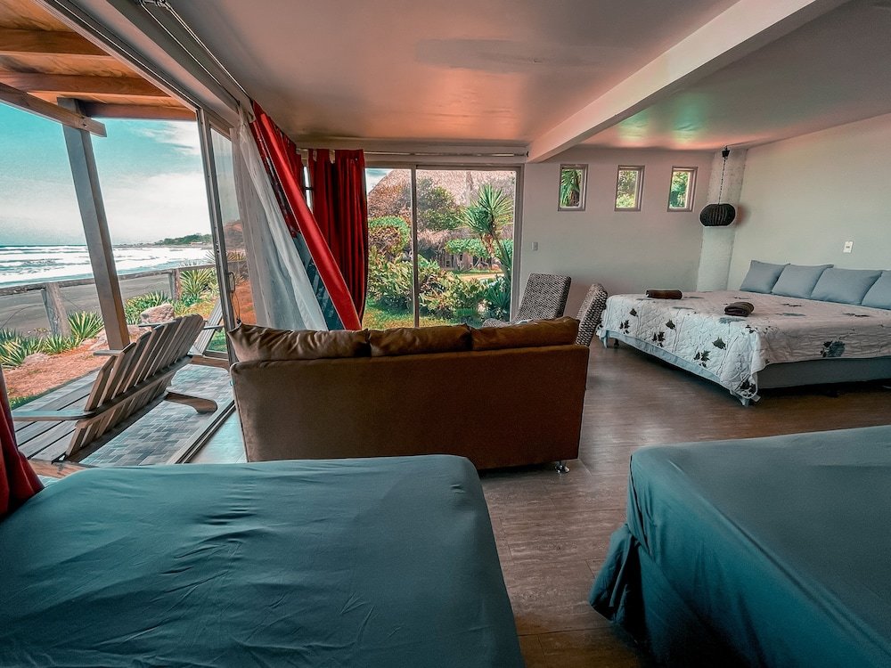 Deluxe room Punta Mango Surf & Beachfront Resort