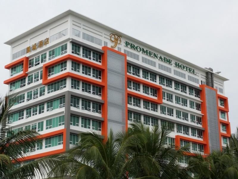 Трёхместный люкс Executive Promenade Hotel Bintulu
