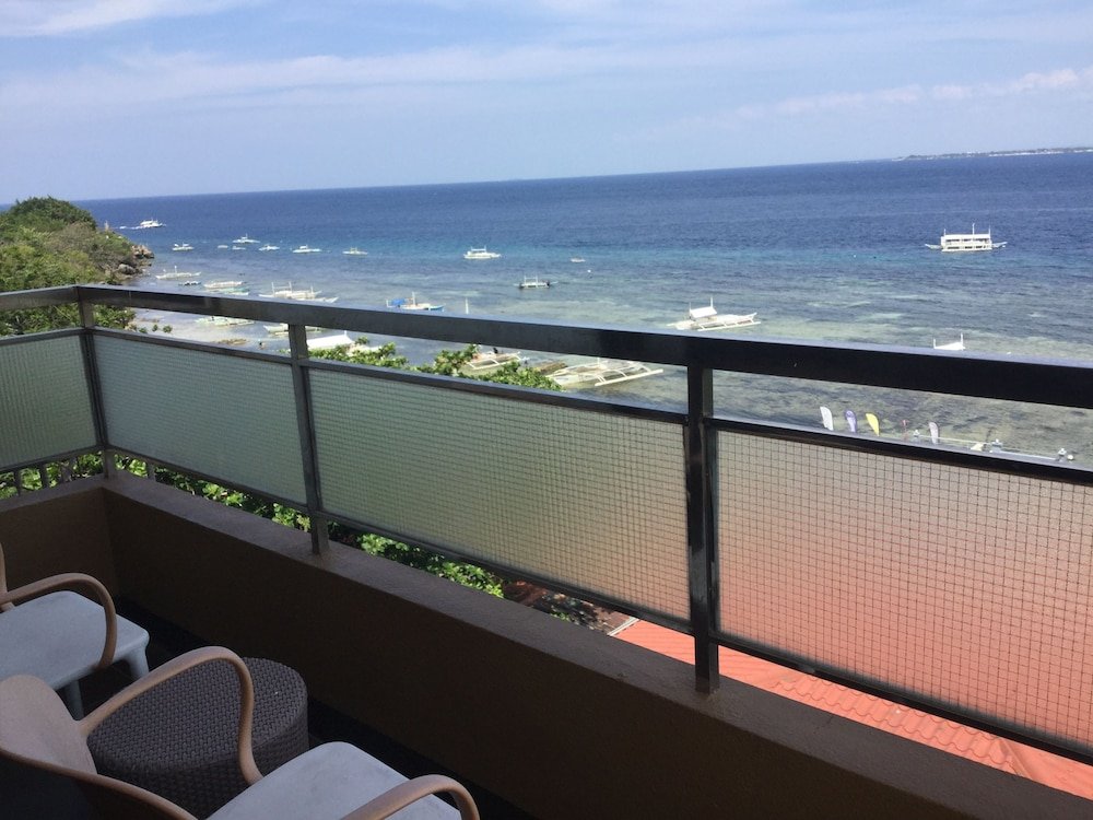 Suite con balcón Palmbeach Resort & Spa Mactan, Cebu