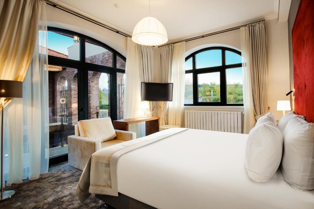Deluxe Zimmer Panorama Kakheti Resort by Cosmos Hotels