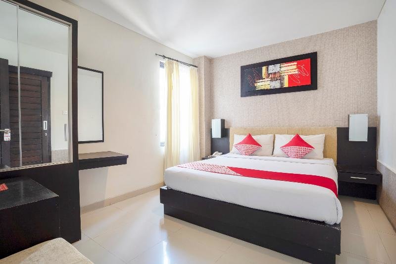 Standard Double room OYO 482 Anika Guest House