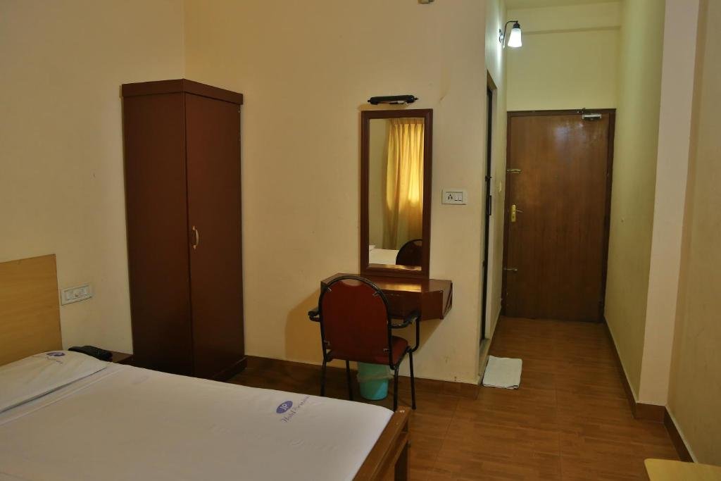 Одноместный номер Standard Hotel Srinivas