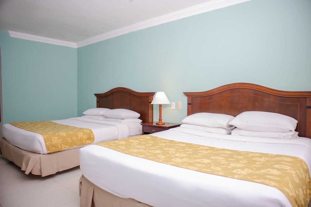 Четырёхместный семейный номер Premium Hotel Faranda Express Puerta Del Sol Barranquilla, A Member of Radisson Individuals