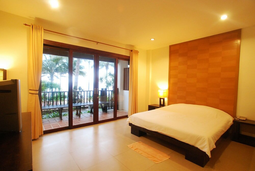 Superior Double room with balcony Ban Saithong Beach Resort