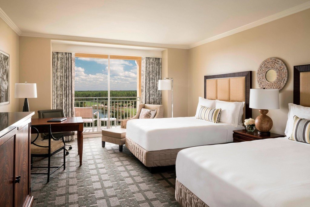 Standard Double room with balcony and with golf view The Ritz-Carlton Naples, Tiburón