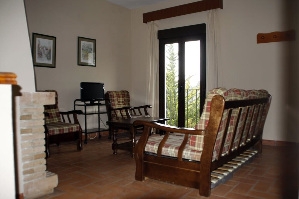 Вилла с 2 комнатами с балконом Villa Turística de Grazalema