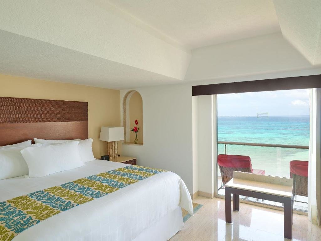 Люкс Infinite Master с 2 комнатами oceanfront Grand Fiesta Americana Coral Beach Cancun