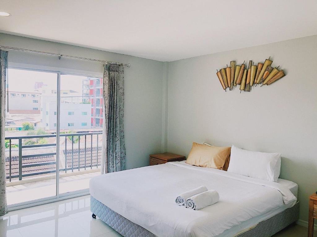 Deluxe Double room with balcony and with view Assasa Huahin