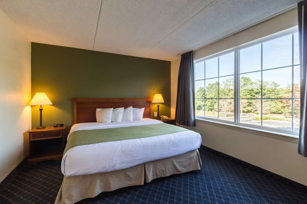 Double suite Quality Inn & Suites Conference Center West Chester