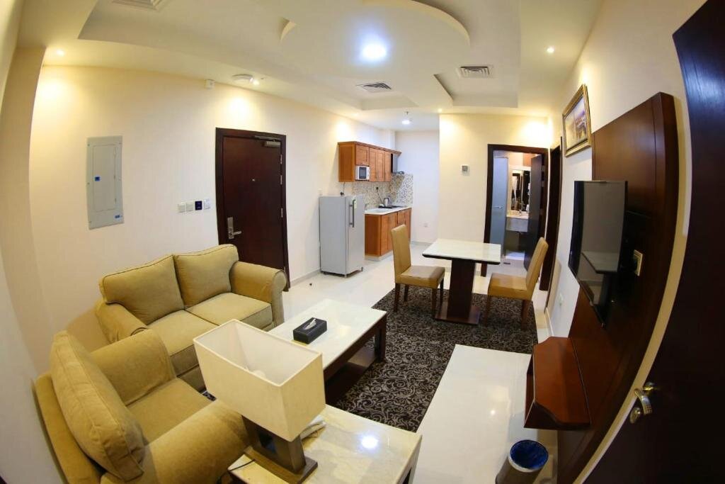 Семейный люкс Makarem Al Olaya Suites