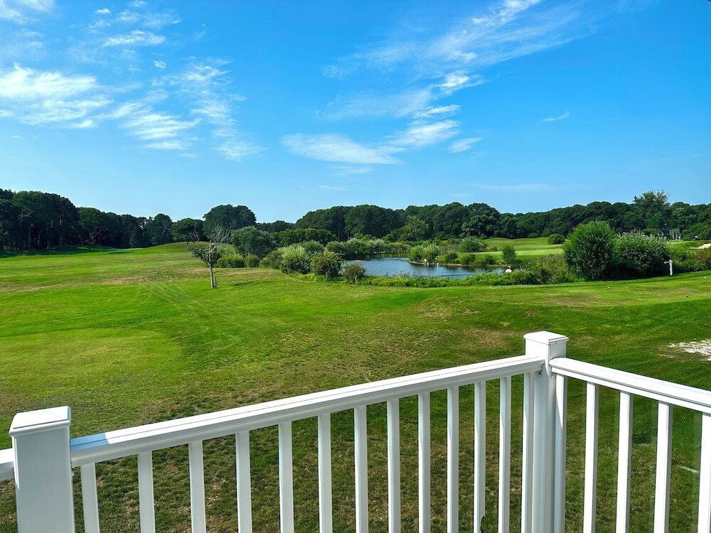 Standard Zimmer mit Blick auf den Golf Resort & Conference Center at Hyannis