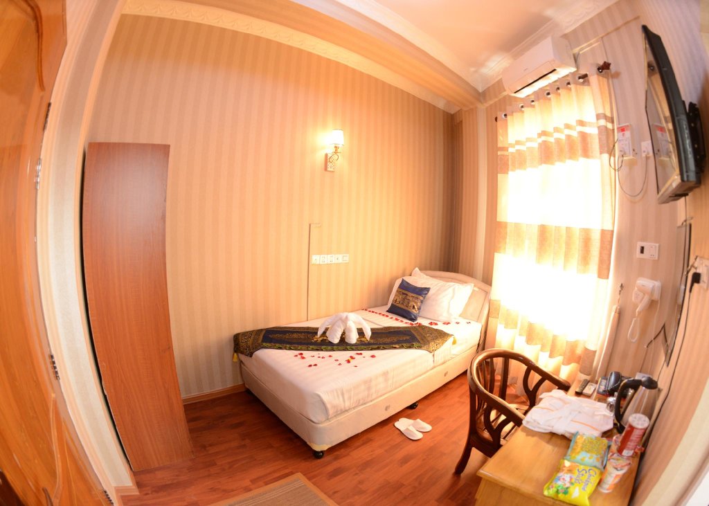 Standard Zimmer Royal Naung Yoe Hotel