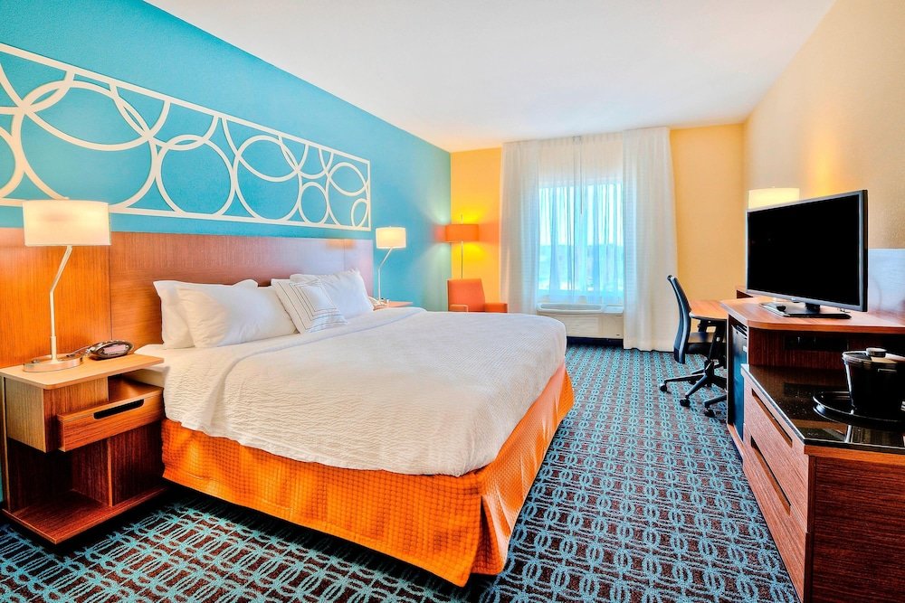 Люкс c 1 комнатой Fairfield Inn and Suites by Marriott Durham Southpoint