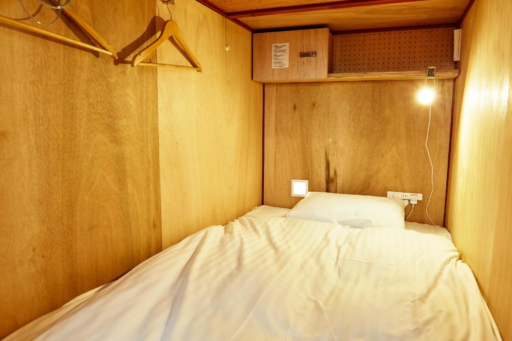 Standard capsule Utsuwa Designed Hostel