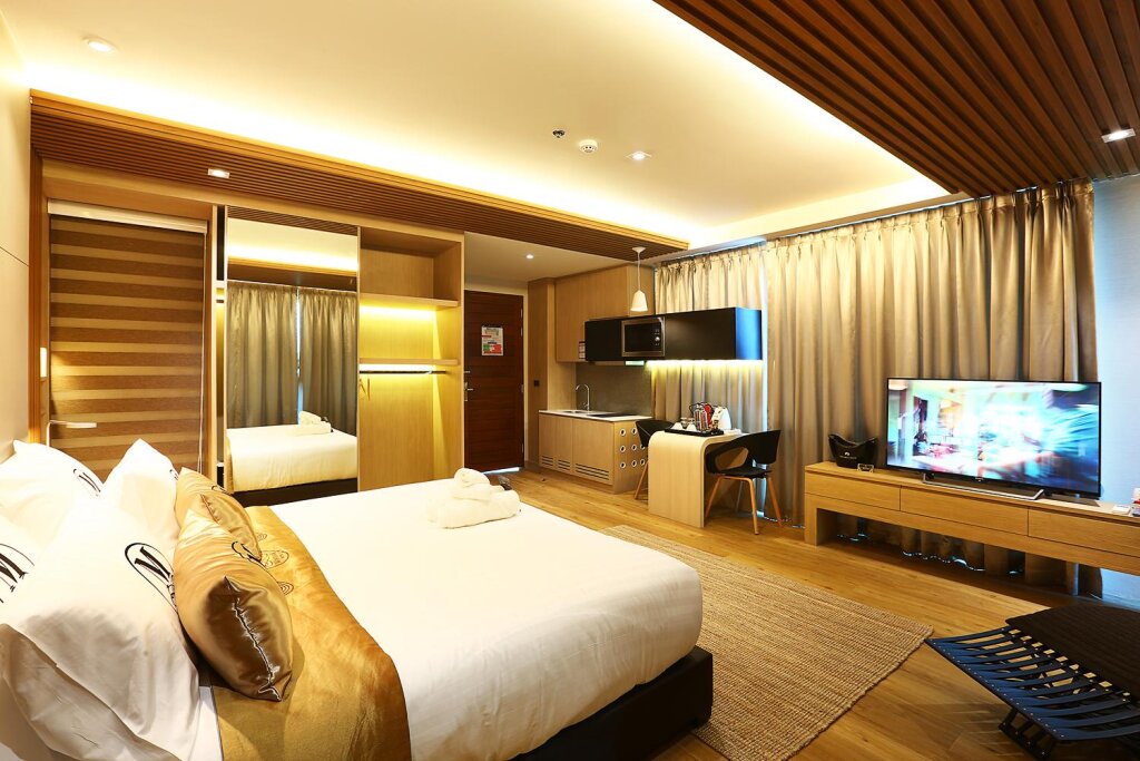 Deluxe room Montana Hotel Songkhla