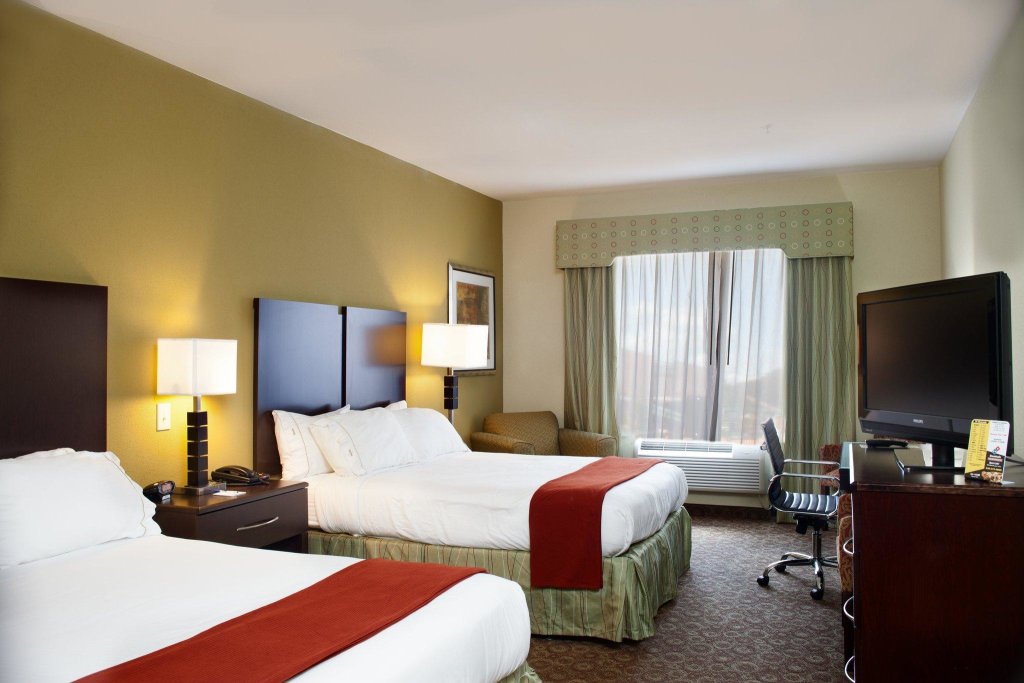 Двухместный номер Standard Holiday Inn Express Hotel & Suites Waller, an IHG Hotel
