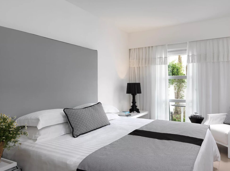 Двухместный номер Classic с балконом Aressana Spa Hotel & Suites - Small Luxury Hotels of the World