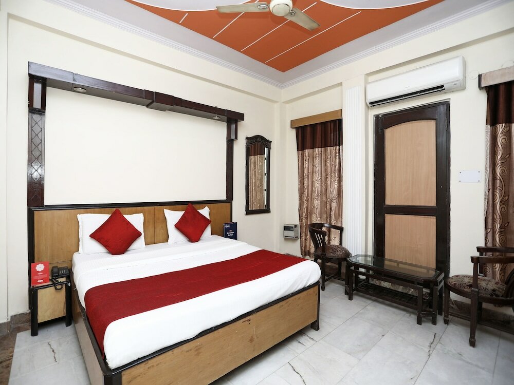 Standard Zimmer OYO 12671 Hotel Prithvi Palace