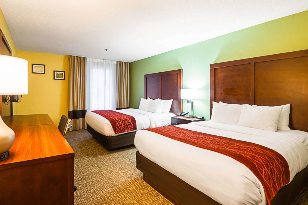 Standard Vierer Zimmer Comfort Inn And Suites
