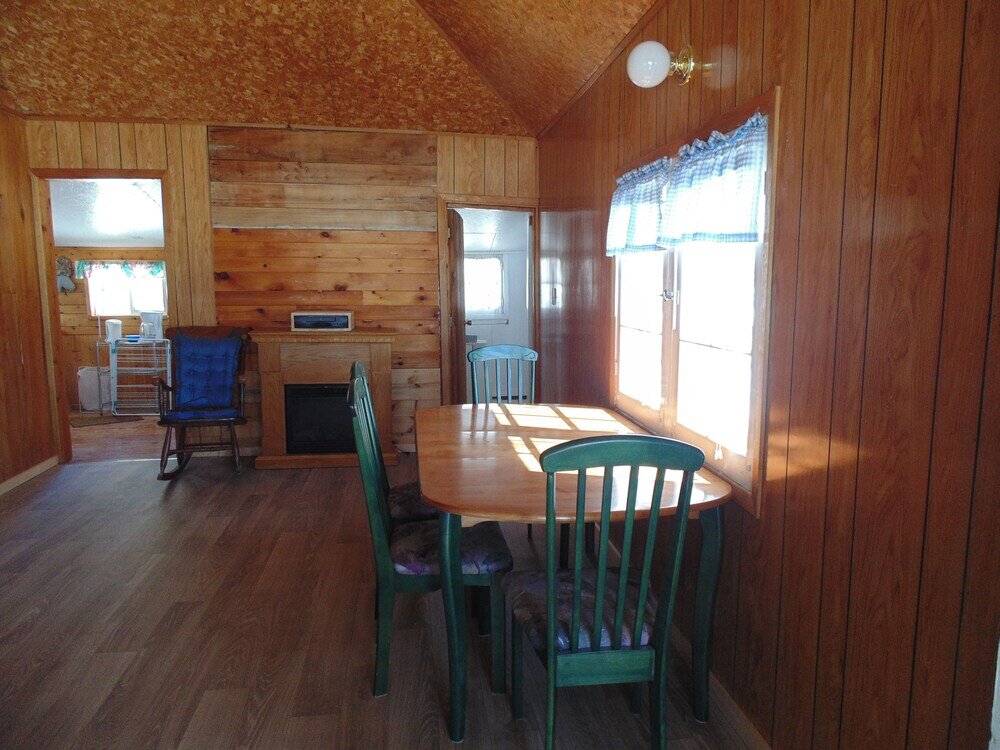 Cabaña 2 dormitorios con vista al lago Maple Grove Cottages