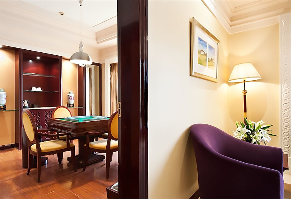 Deluxe room with balcony Maritim Hotel Taicang Garden