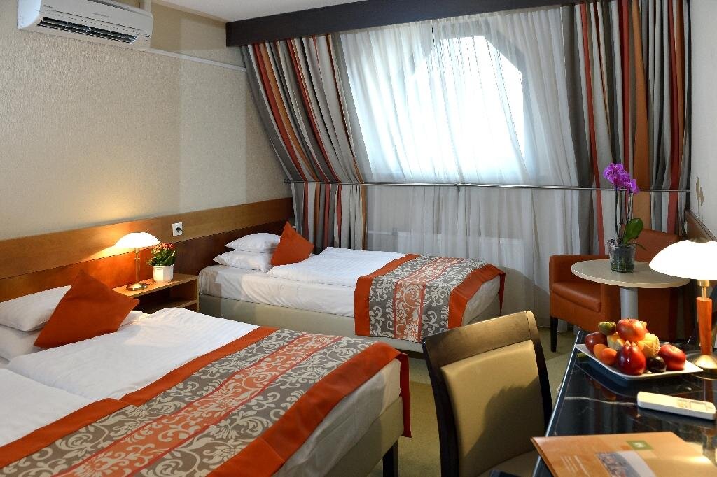 Трёхместный номер Standard Hotel Sopron