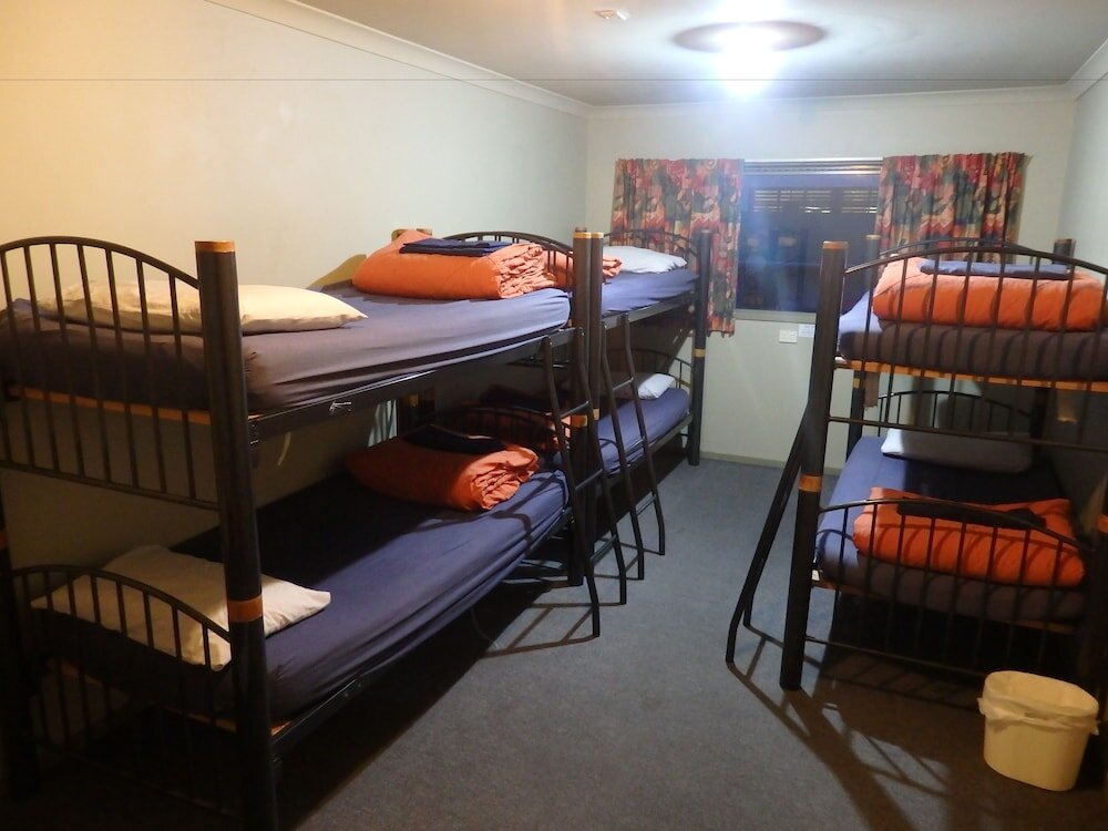 Кровать в общем номере (женский номер) Tiki Lodge Backpackers