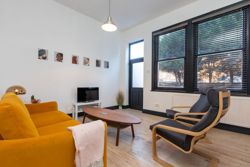 Apartment Serene and Spacious 1 Bedroom Garden Flat in Clapton