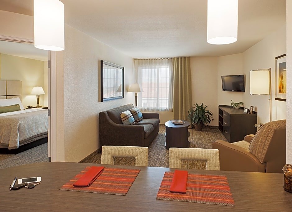 Двухместный люкс c 1 комнатой Candlewood Suites - Lake Charles South, an IHG Hotel