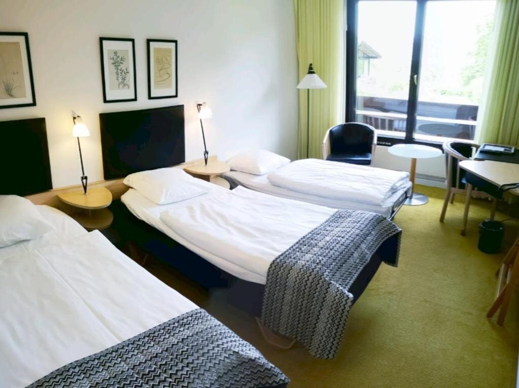 Standard Triple room Munkebjerg Hotel