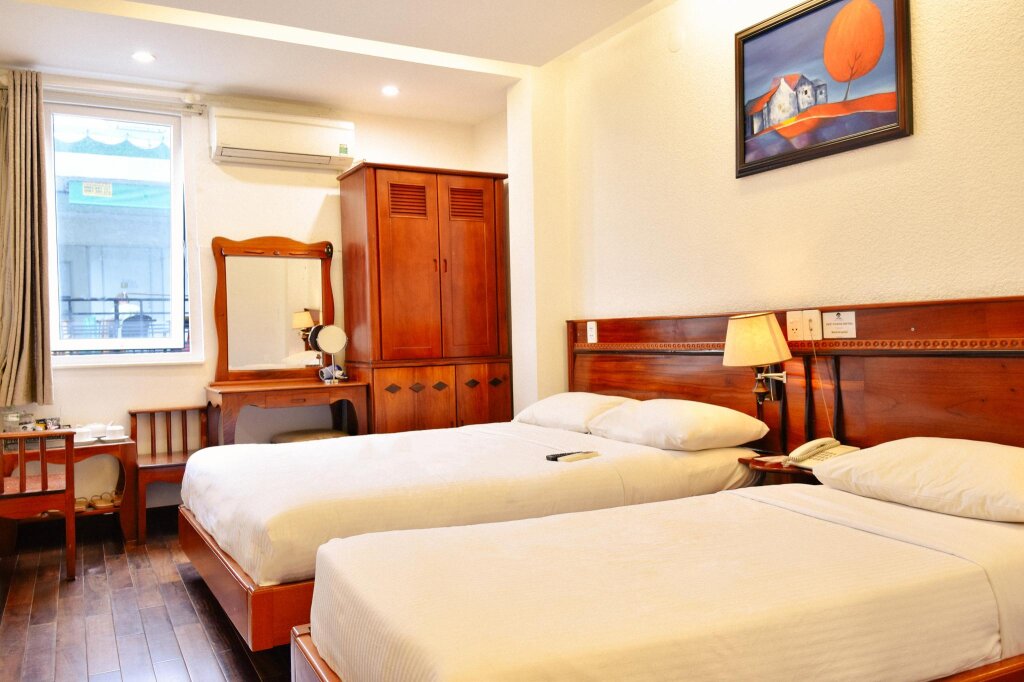 Superior room Duc Vuong Saigon Hotel - Bui Vien