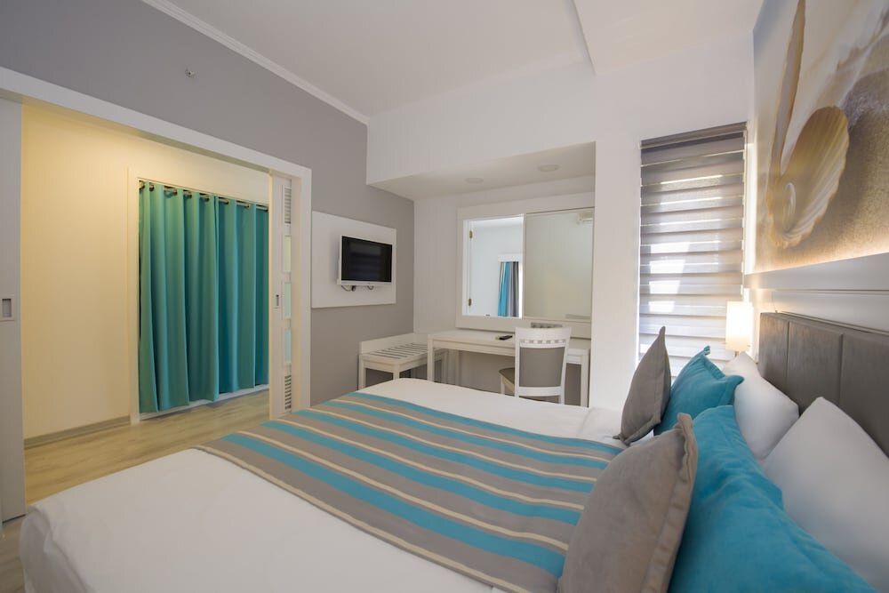 Suite con balcón TUI BLUE Tropical