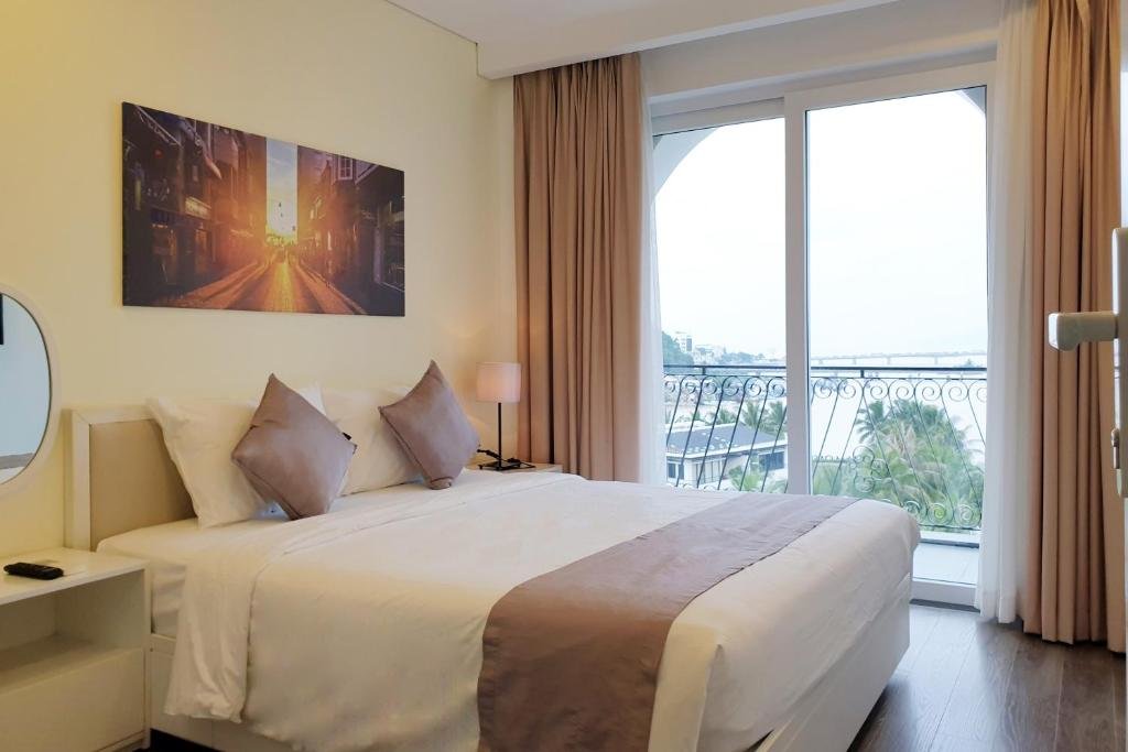 Люкс Premier Cham Oasis Nha Trang Resort Condotel