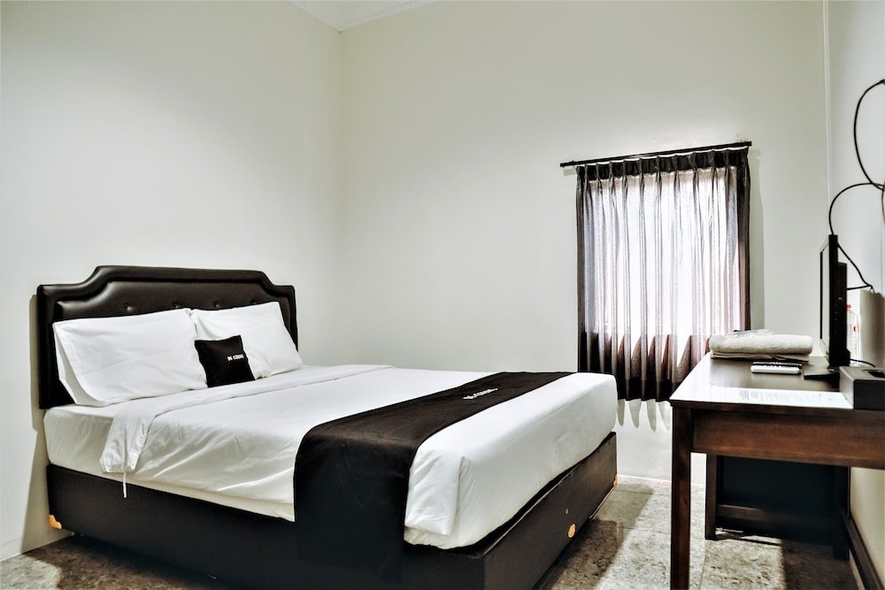 Premium Double room DS Residences Layur