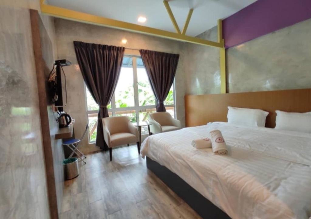Superior Double room Rick Resort Teluk Intan