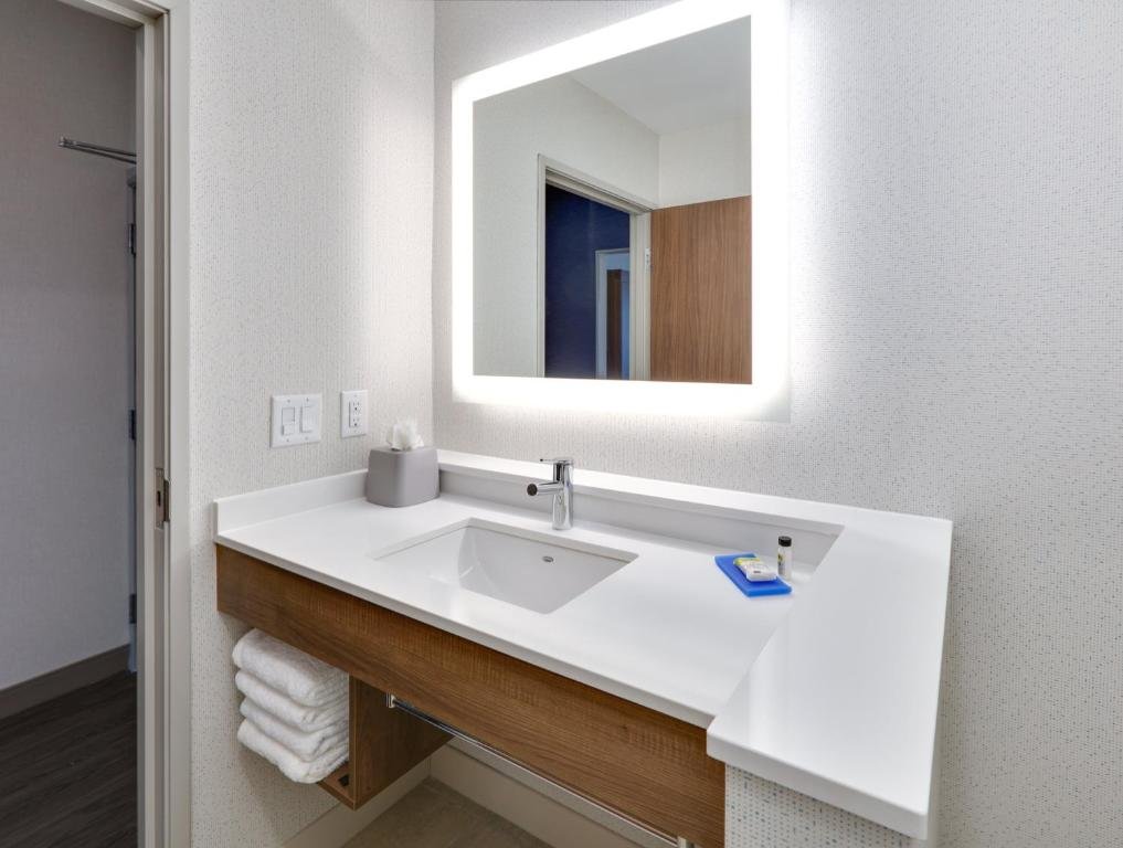 Suite 2 camere Holiday Inn Express & Suites Plano East - Richardson, an IHG Hotel