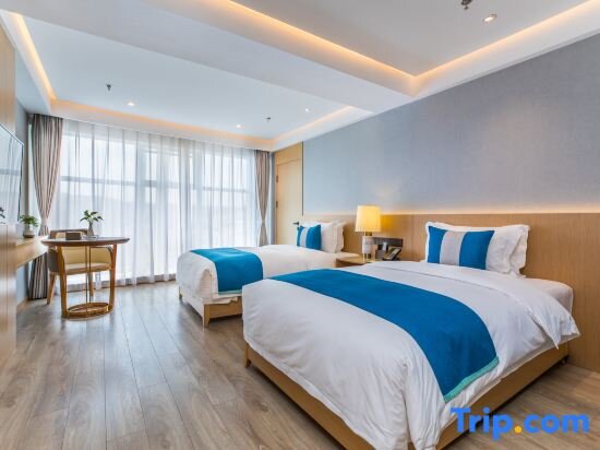 Deluxe Suite Chengde Tianbao Holiday Hotel