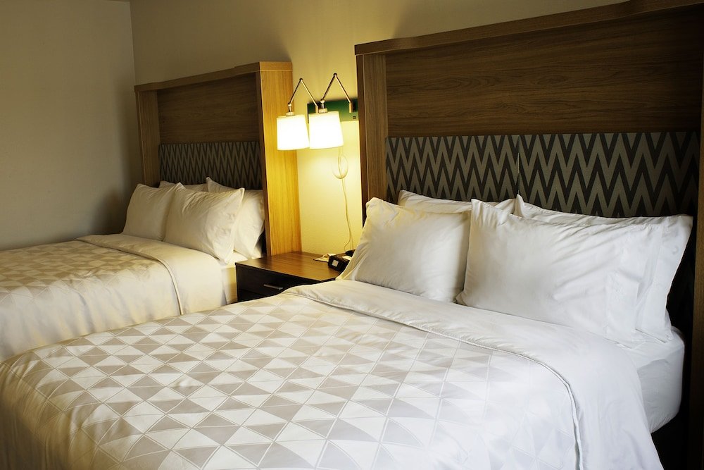 Standard Vierer Zimmer Holiday Inn - Salem, an IHG Hotel