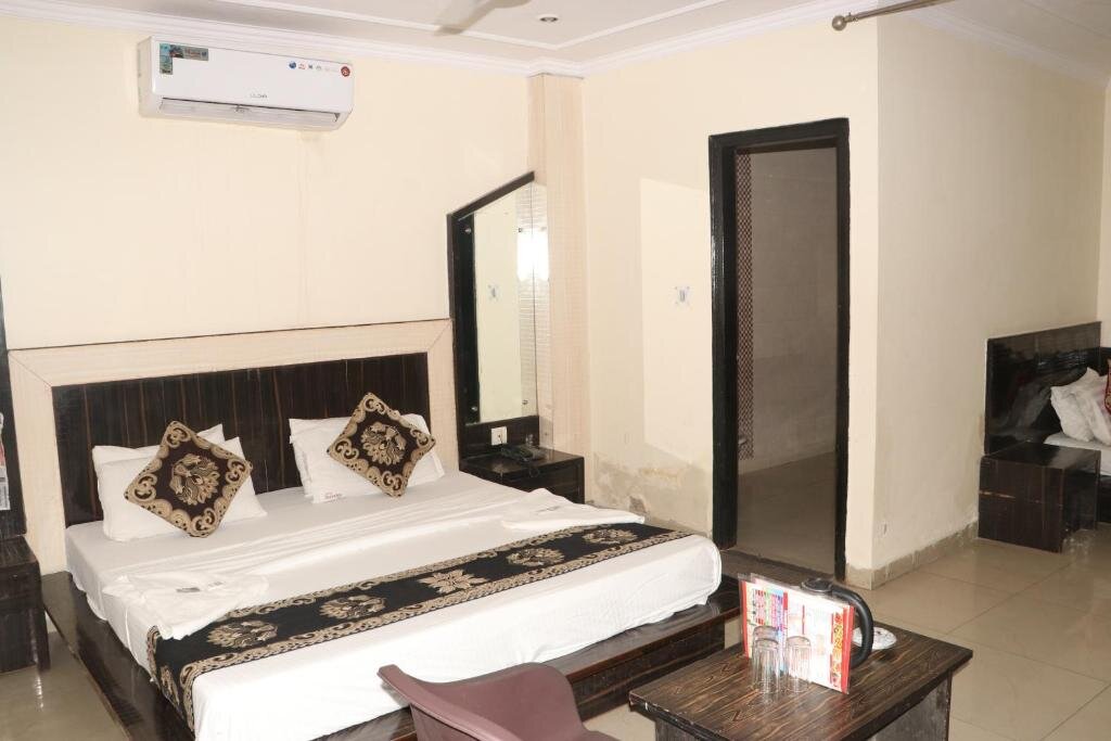 Номер Standard Hotel Surya Plaza Newly Build - 5 MInts Walking Distance For New Delhi Railway Station